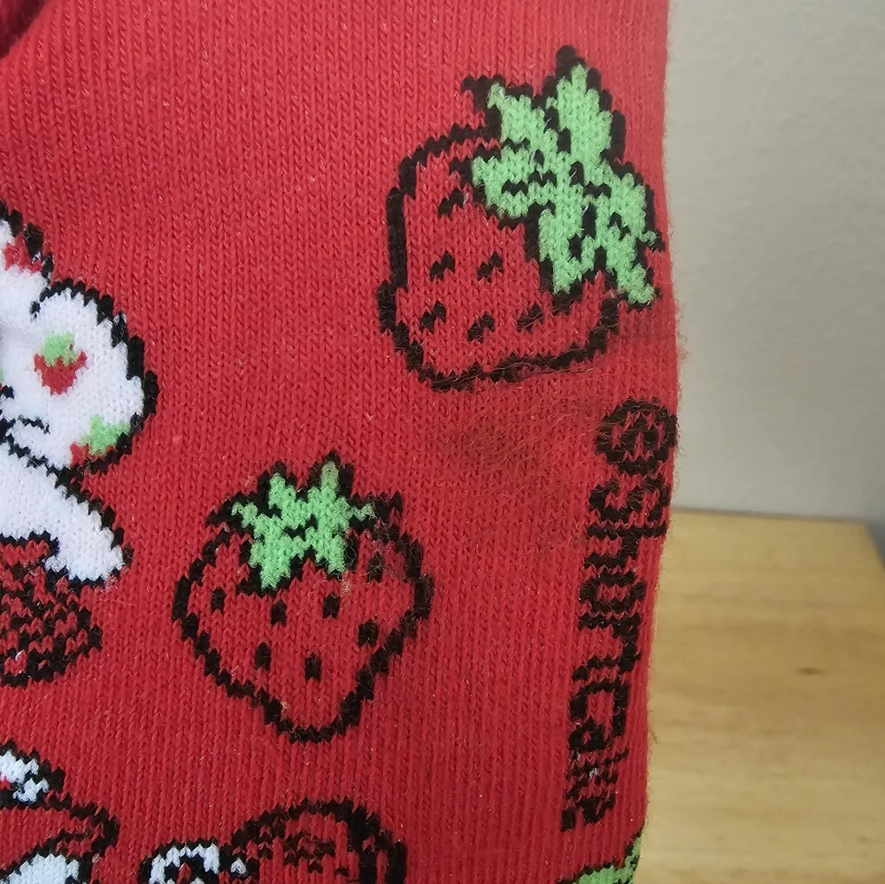 Strawberry Shortcake Socks & Lip Balm Bundle - Picture 5 of 5